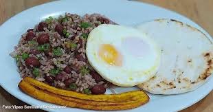 calentao paisa (desayuno)